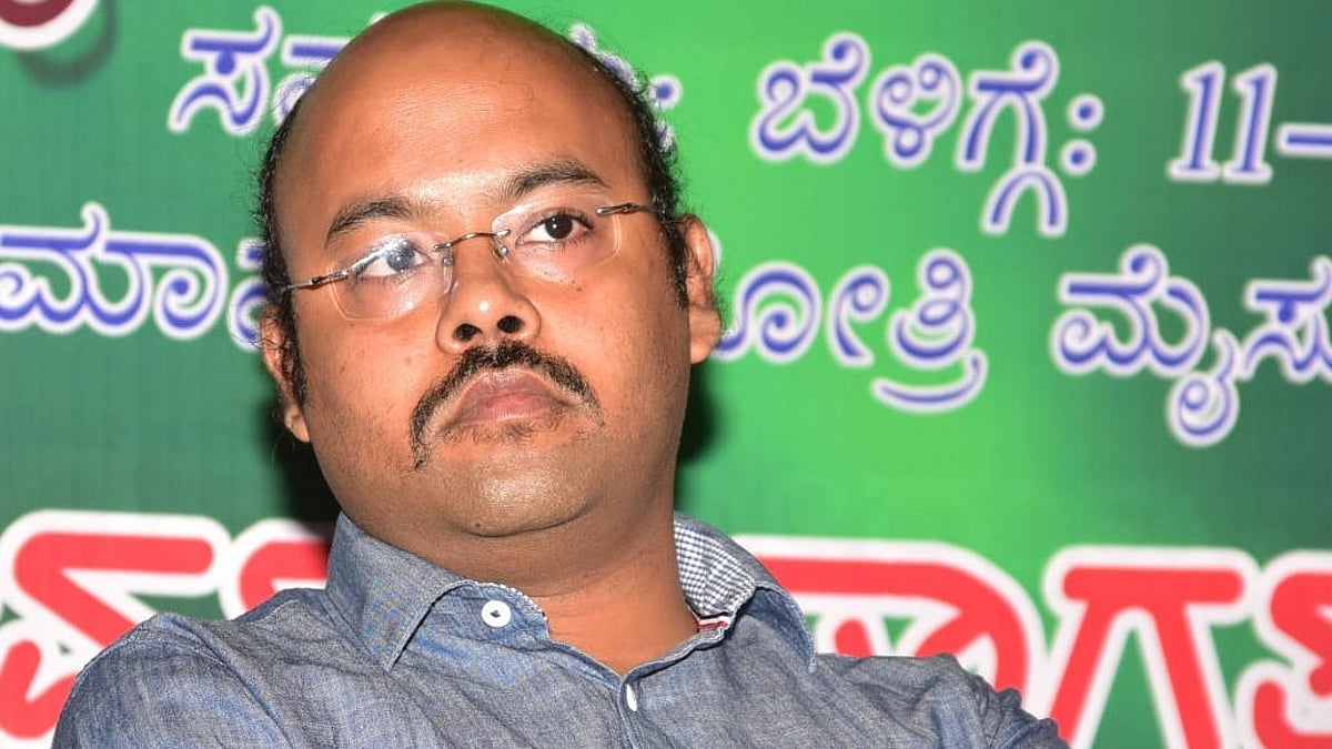 Goonda' remark on Shah: Yathindra gets notice
