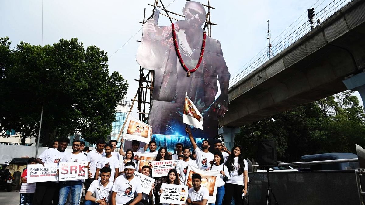 Shah Rukh Khan fans celebrate 'Jawan' release in Bengaluru