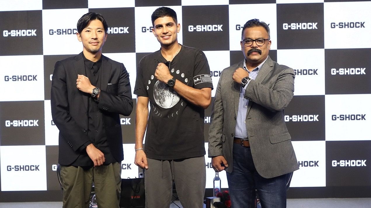 <div class="paragraphs"><p>Indian cricketer and brand ambassador of G-Shock, Shubman Gill flanked by Hideki Imai, MD, Casio India and Eklavya Neogi during 'Rise Above the Shocks' campaign in New Delhi.</p></div>
