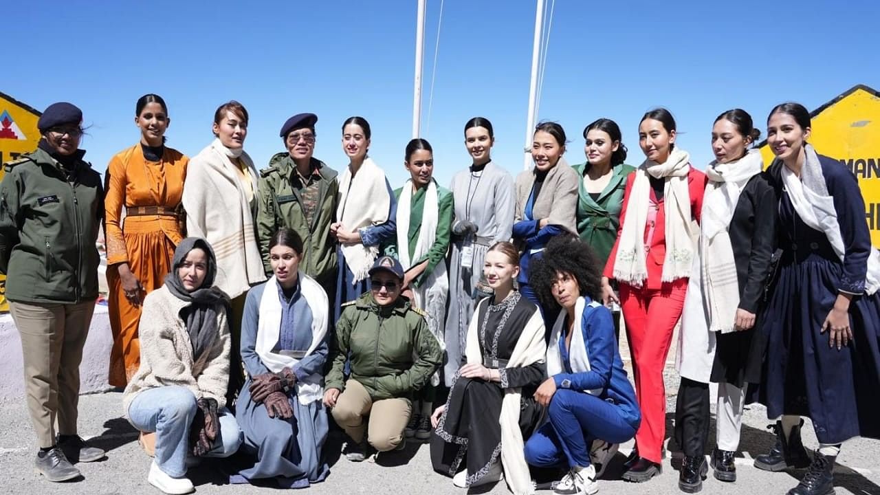<div class="paragraphs"><p>The show was held Thursday under Vibrant Ladakh Festival in which models from 14 nations from across the world participated.</p></div>