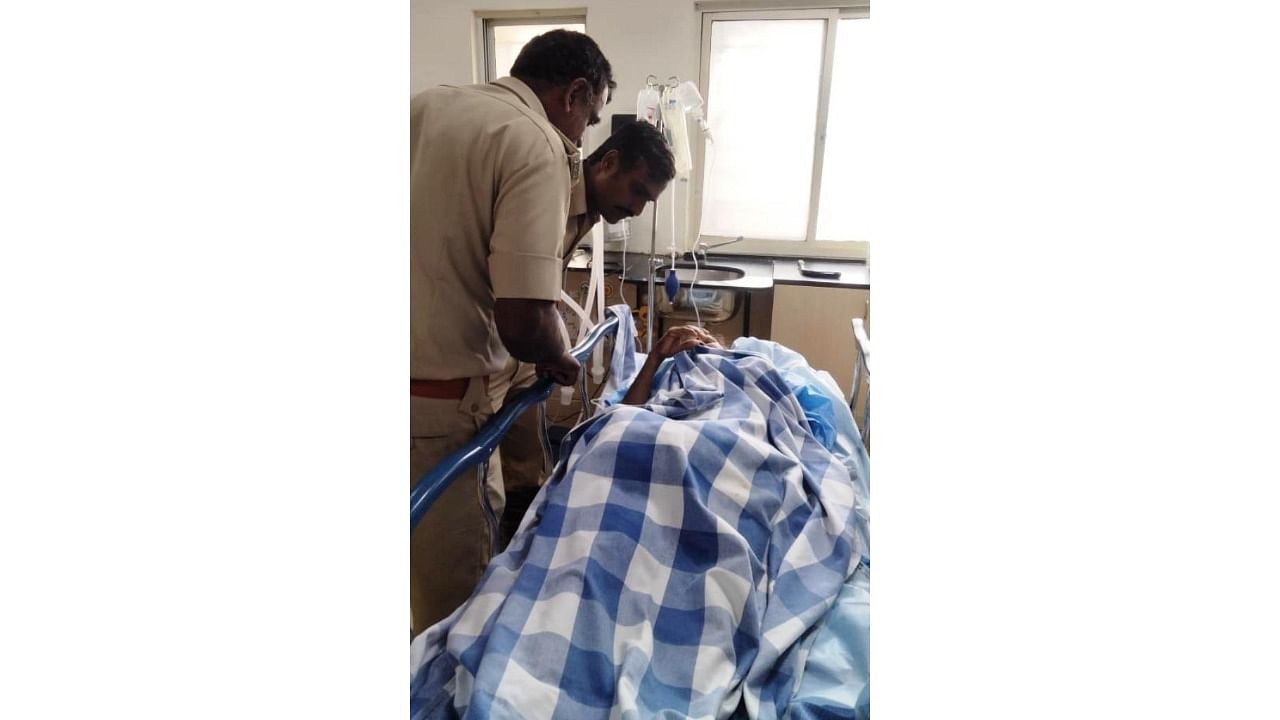 <div class="paragraphs"><p>The injured woman being treated in the hospital</p></div>