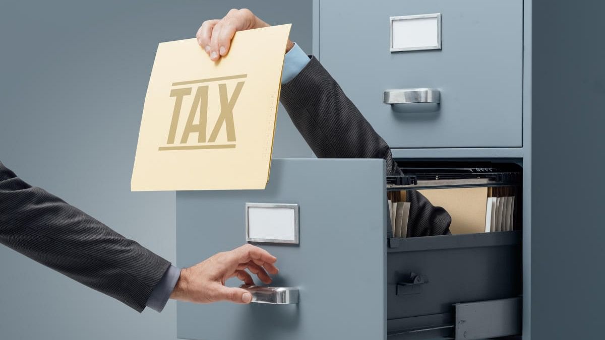 <div class="paragraphs"><p>Tax representative image.</p></div>