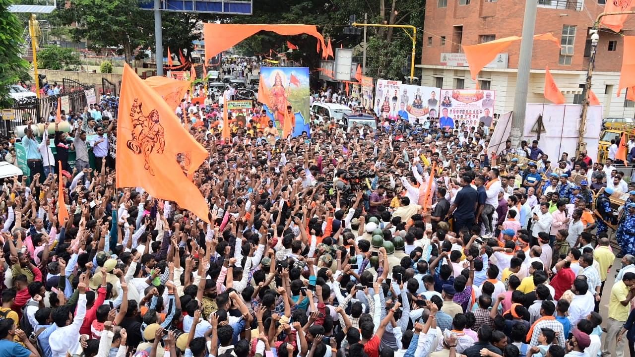 <div class="paragraphs"><p>A view of Ganapati idol immersion procession taken out from Idgah Maidan near Chennamma Circle in Hubballi on Thursday.</p></div>