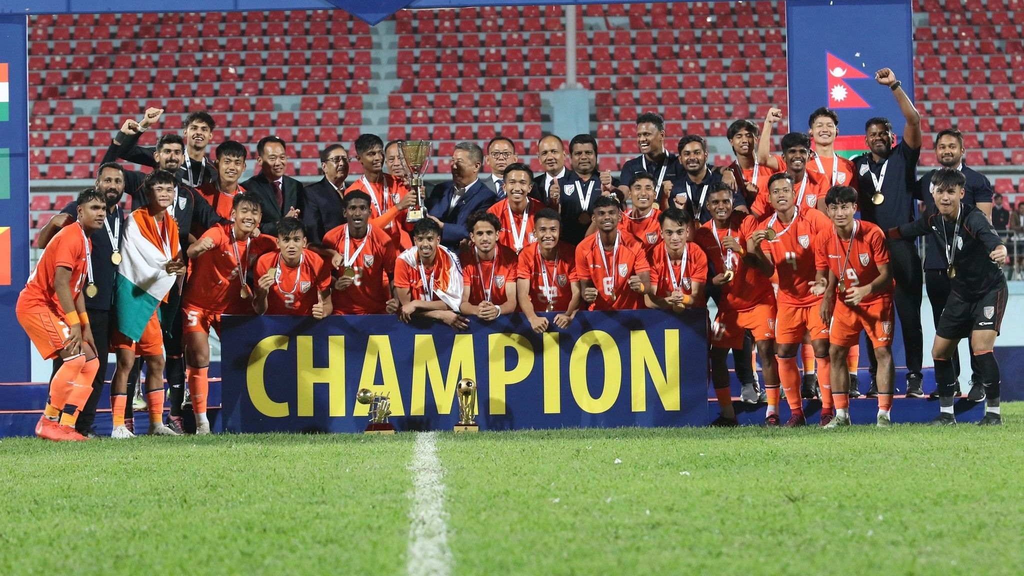 <div class="paragraphs"><p>Indian players and support staff pose for photos with the trophy after winning the SAFF U-19 Championship 2023, at the Dashrath Stadium in Kathmandu, Nepal, Saturday, Sept. 30, 2023. India beat Pakistan 3-0 in the final.</p></div>
