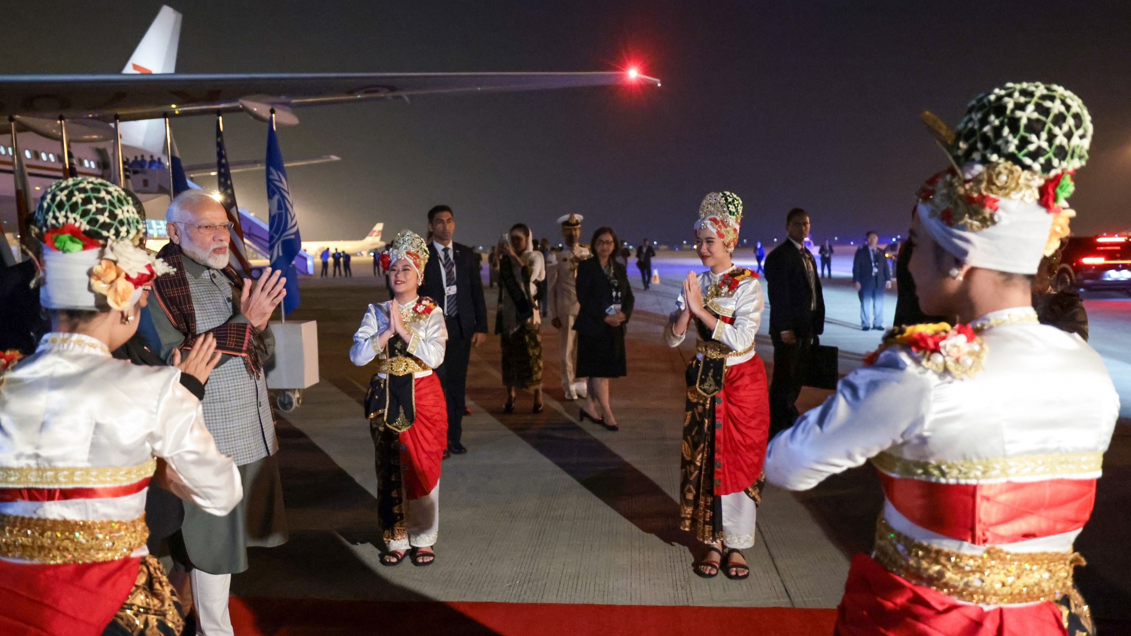 <div class="paragraphs"><p>Prime Minister Narendra Modi in Indonesia  to attend the ASEAN-India and the East Asia summits.</p></div>