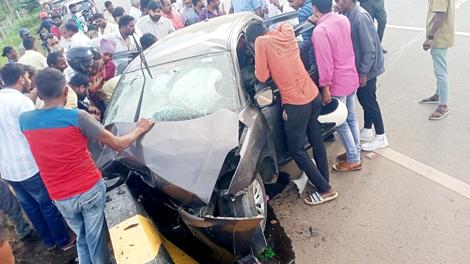 <div class="paragraphs"><p>The mangled remains of the car.</p></div>