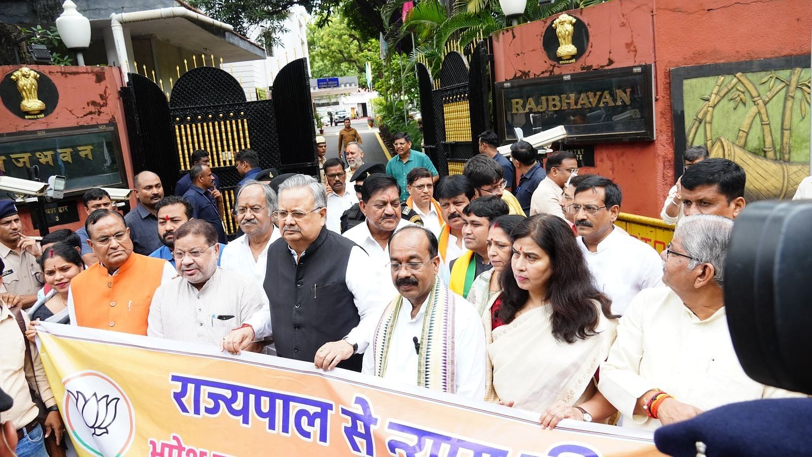 <div class="paragraphs"><p>BJP leaders in Chhattisgarh ahead of meeting&nbsp;Chhattisgarh governor over the Congress government's failure to curb incidents of rape against women.&nbsp;</p></div>