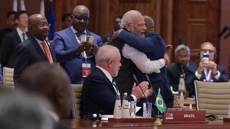 <div class="paragraphs"><p>Prime Minister Narendra Modi invited Azali Assoumani, Head of the African Union, to take his seat as a permanent member of the G20 on Saturday.</p></div>