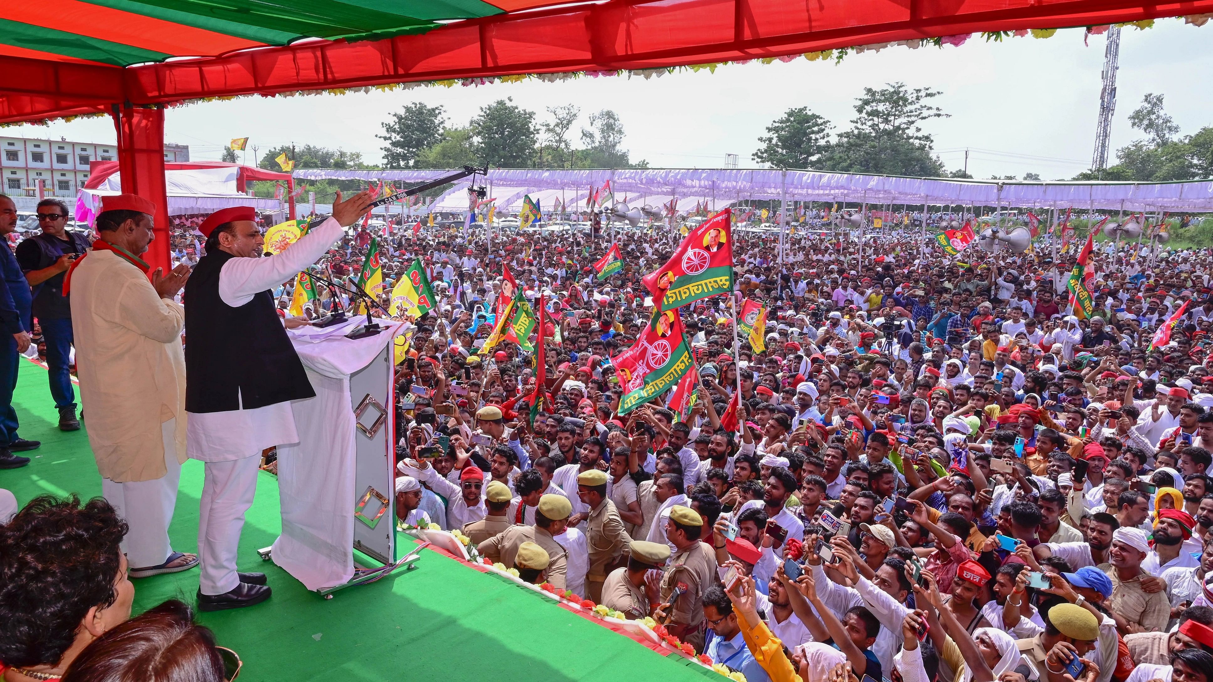 <div class="paragraphs"><p>Samajwadi Party President Akhilesh Yadav addresses during an election campaign rally in support of party candidate Sudhakar Singh ahead of Ghosi assembly by-election.</p></div>