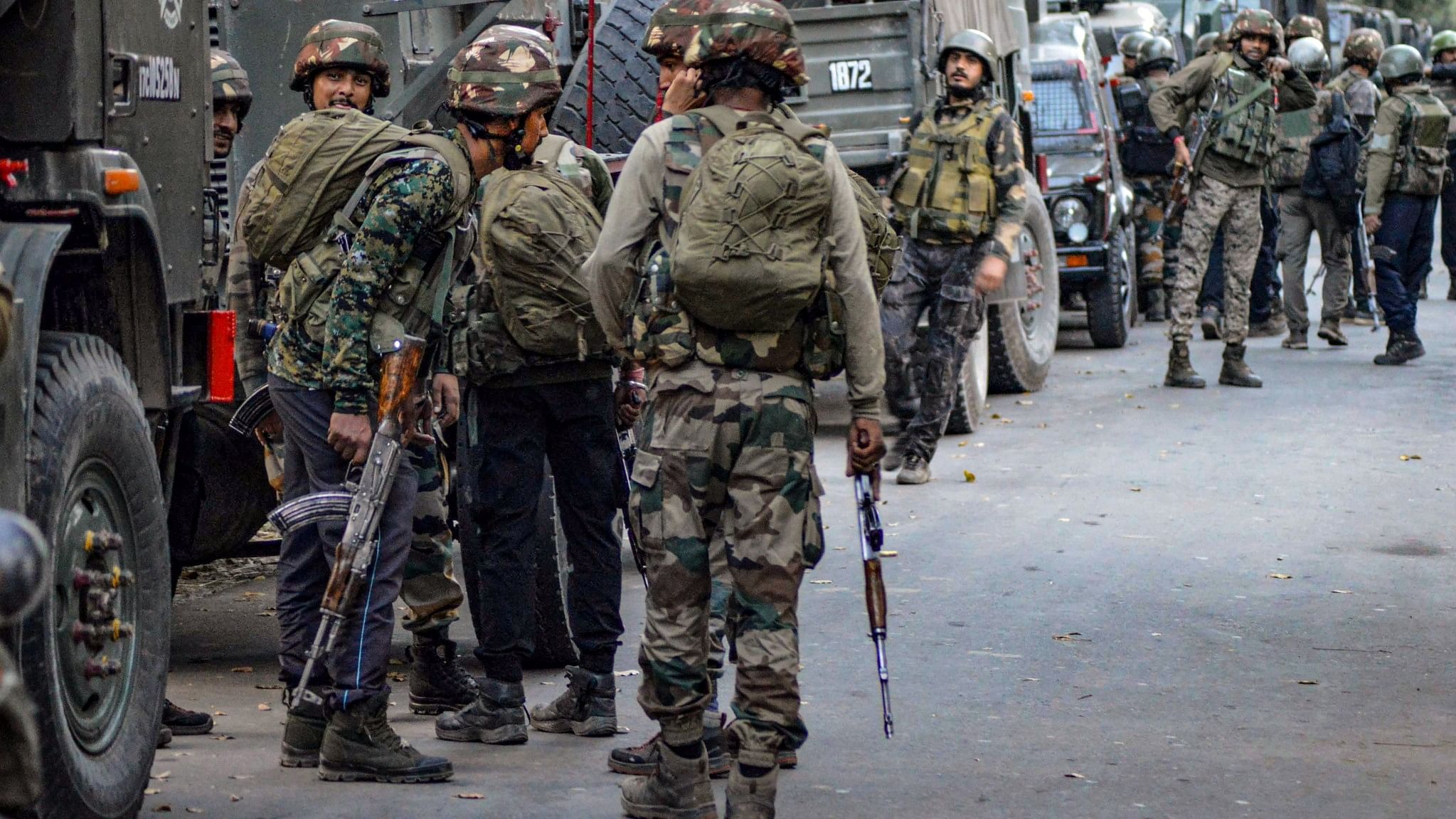 <div class="paragraphs"><p>Security forces personnel at a search operation in the cordoned-off area during the ongoing encounter with terrorists in the Kokernag area, in Anantnag.</p></div>