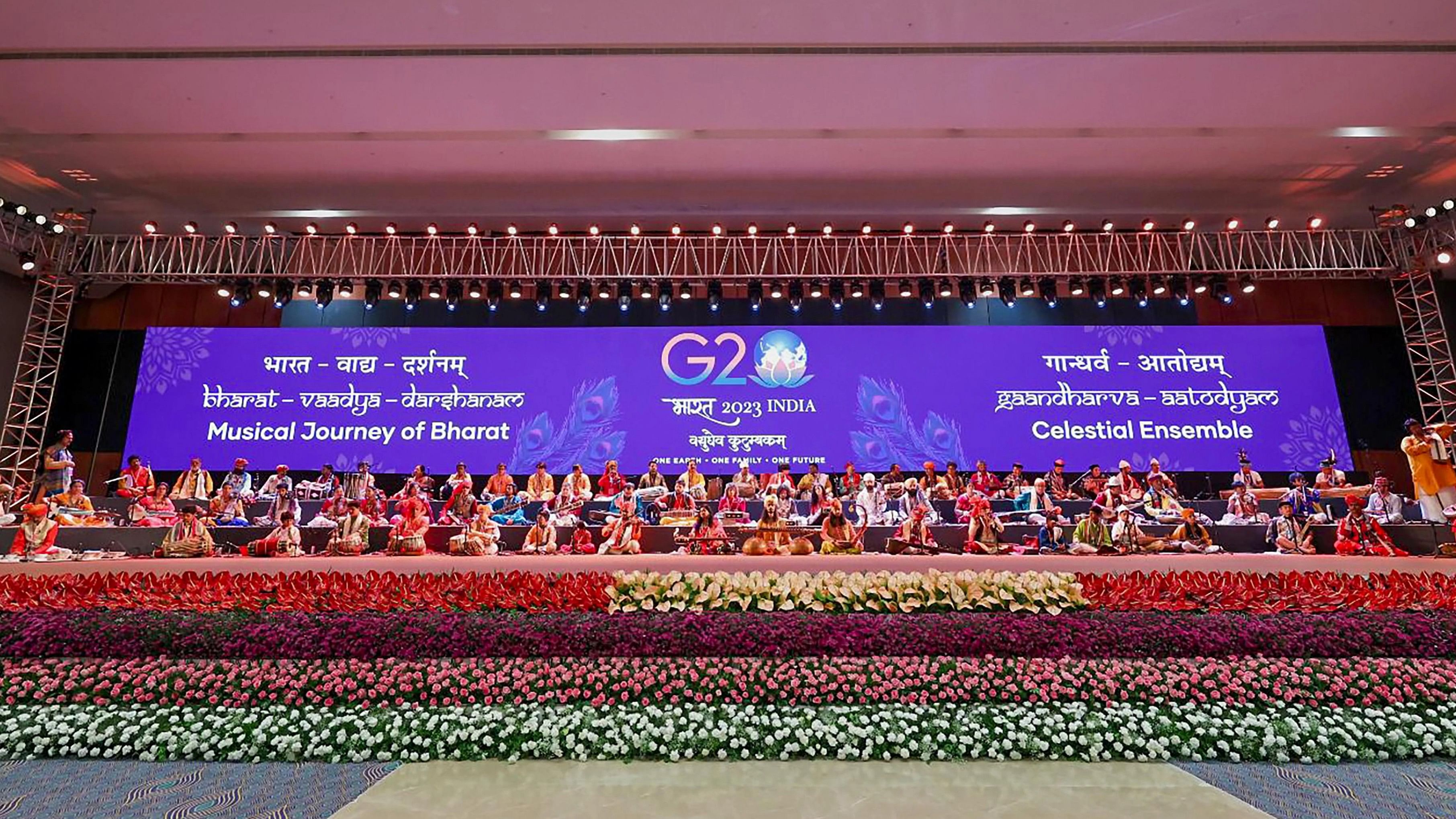 <div class="paragraphs"><p> Artists perform traditional music during the gala dinner hosted by the President Droupadi Murmu at  the G20 Summit.</p></div>