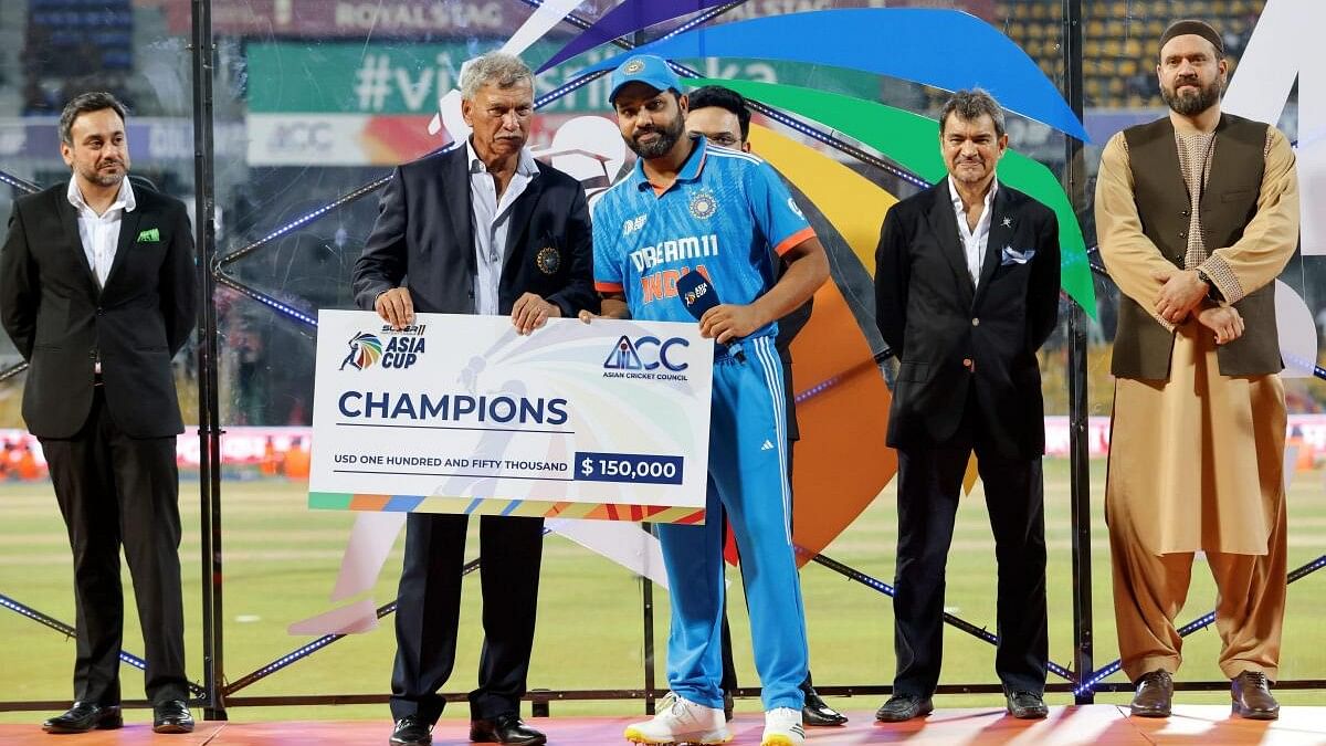 <div class="paragraphs"><p>Indian captain Rohit Sharma receives champions award during the presentation of the Final of the Asia Cup 2023 match between India and Sri Lanka.</p></div>