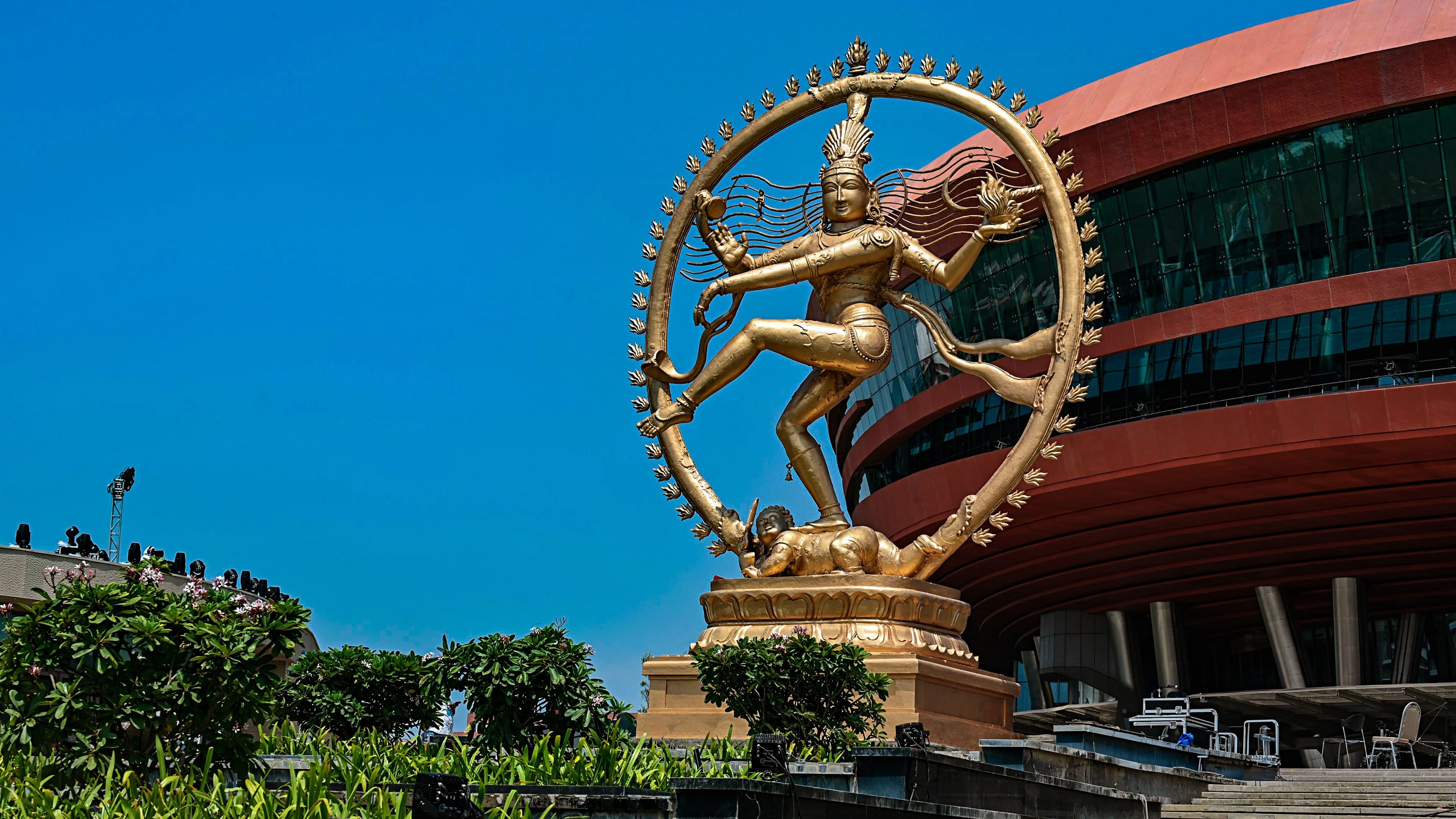 <div class="paragraphs"><p>The 27-feet-tall 'Nataraja' statue.&nbsp;</p></div>