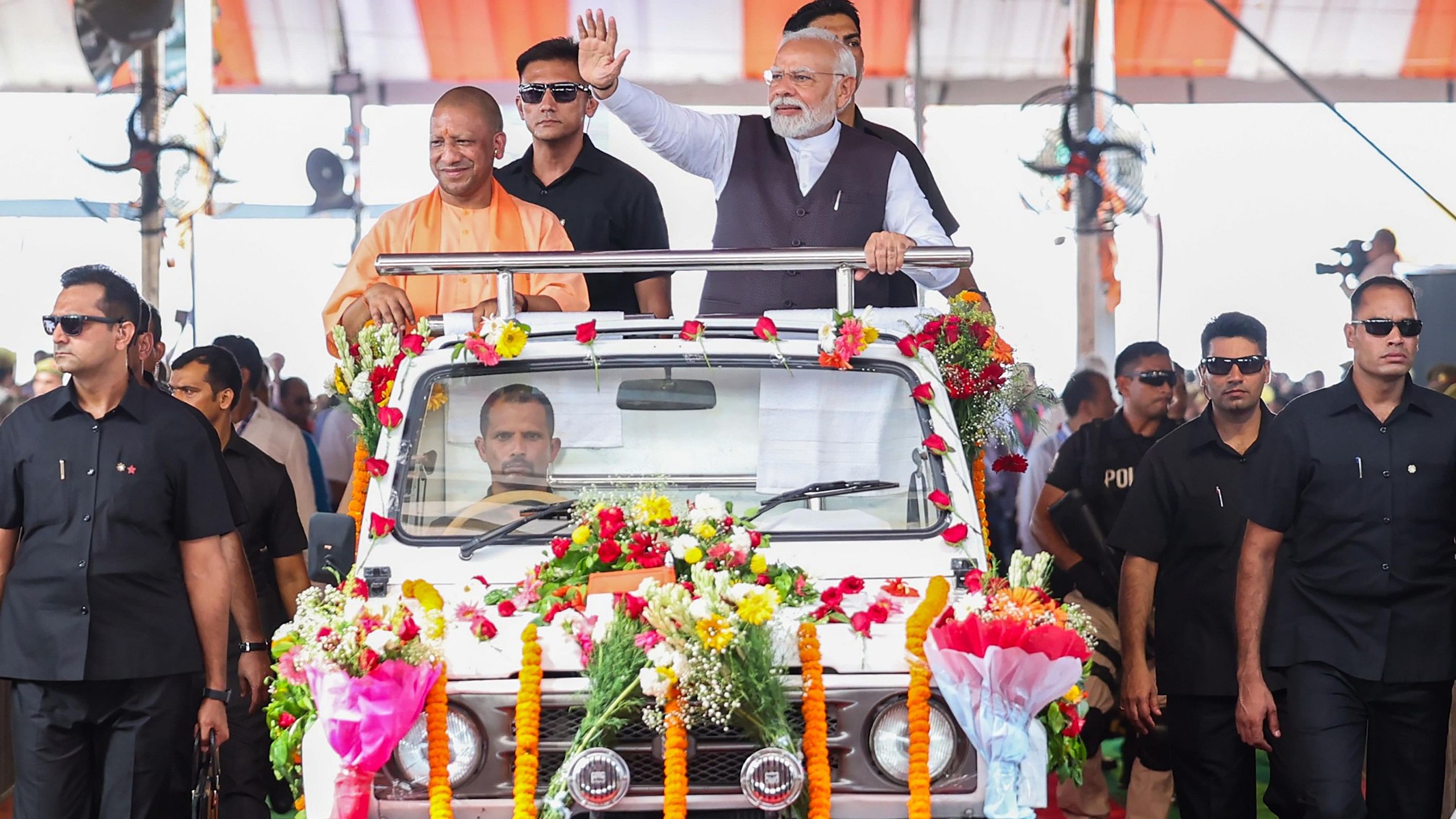 <div class="paragraphs"><p>Prime Minister Narendra Modi and Uttar Pradesh Chief Minister Yogi Adityanath during the foundation stone laying ceremony of International Cricket Stadium, in Varanasi, Saturday, Sept. 23, 2023.</p></div>