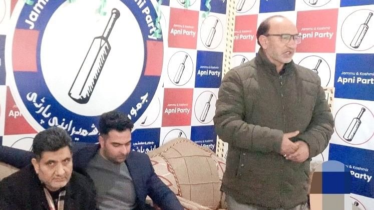 <div class="paragraphs"><p>J&amp;K Apni Party shared an image of induction of&nbsp;Syed Muzaffar Rizvi on social media.&nbsp;</p></div>