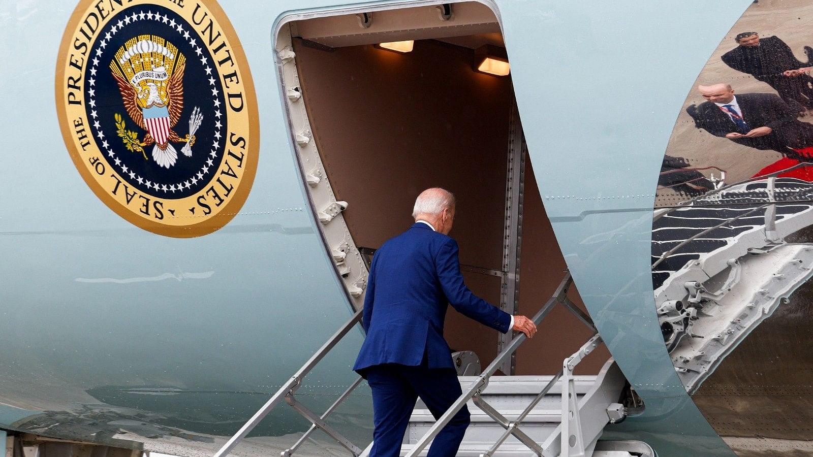 <div class="paragraphs"><p>US President Joe Biden departs from Delhi to Vietnam, after concluding his G20 visit.</p></div>