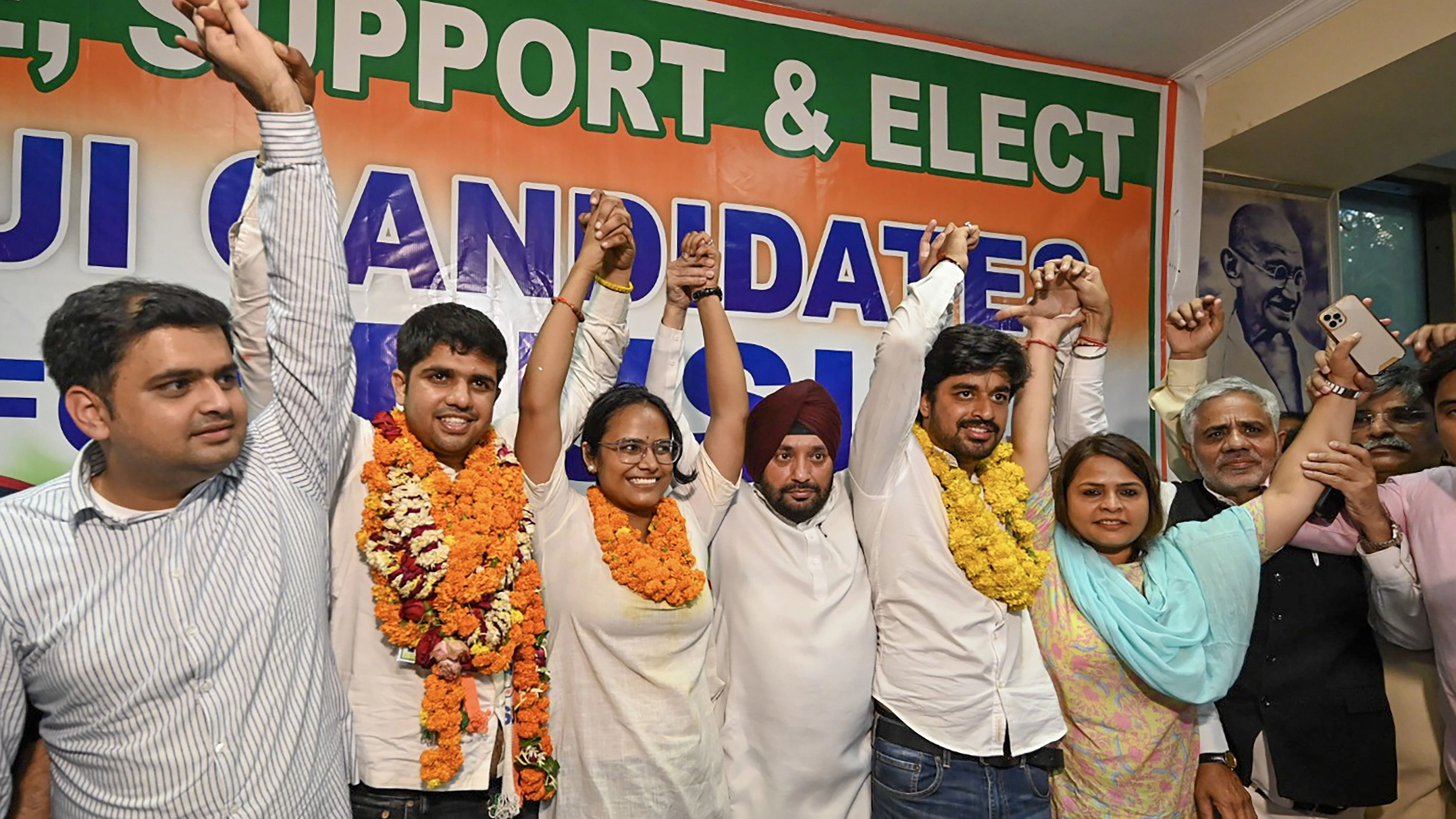 <div class="paragraphs"><p>National Students' Union of India  candidates for the upcoming DUSU 2023 elections with Delhi Pradesh Congress Committee  chief Arvinder Singh Lovely during a press conference, in New Delhi.</p></div>