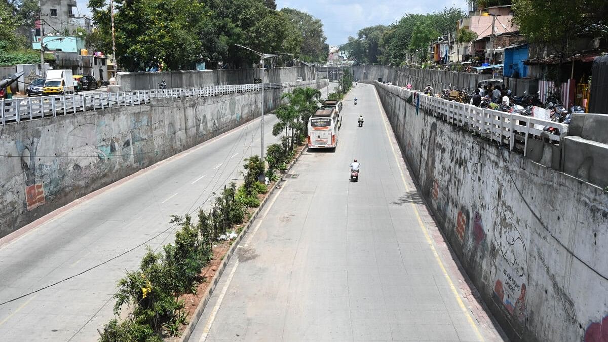 <div class="paragraphs"><p>An empty street due to the Bengaluru bandh on Tuesday.&nbsp;</p></div>