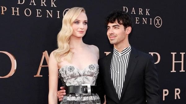 <div class="paragraphs"><p>Actor Sophie Turner poses with her husband Joe Jonas. </p></div>