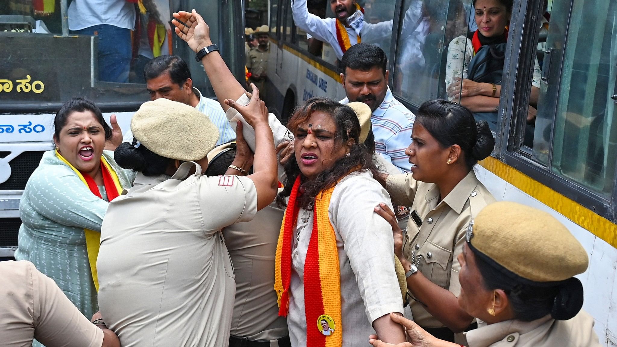 <div class="paragraphs"><p>Police detain members of Karnataka Rakshana Vedike staging a protest against of release of Cauvery water to Tamil Nadu, in Bengaluru on Friday. </p></div>