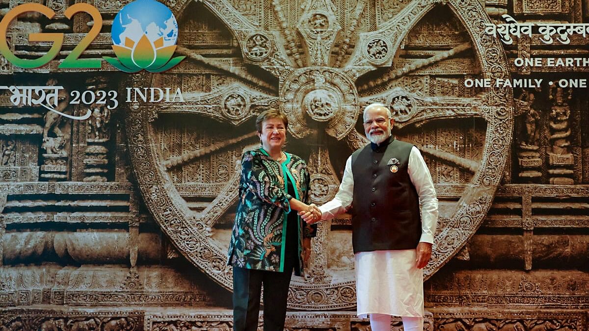 <div class="paragraphs"><p>Prime Minister Narendra Modi welcomes International Monetary Fund (IMF) MD Kristalina Georgieva upon her arrival at the Bharat Mandapam for the G20 Summit, in New Delhi, Saturday, Sept. 9, 2023.</p></div>