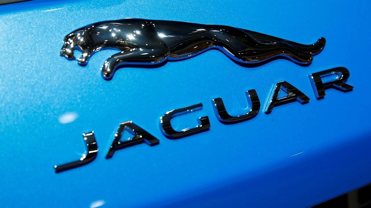 <div class="paragraphs"><p>Jaguar  Land Rover logo.</p></div>