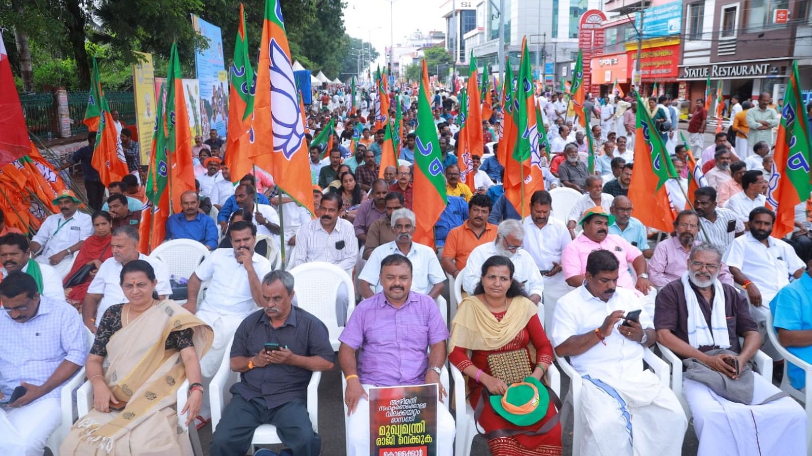 <div class="paragraphs"><p>Hundreds of BJP followers gathered outside three gates of the Secretariat from around 6 am.</p></div>