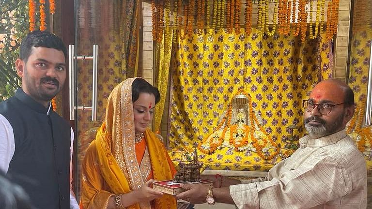 <div class="paragraphs"><p>Kangana Ranaut visits Ram temple in Ayodhya.</p></div>