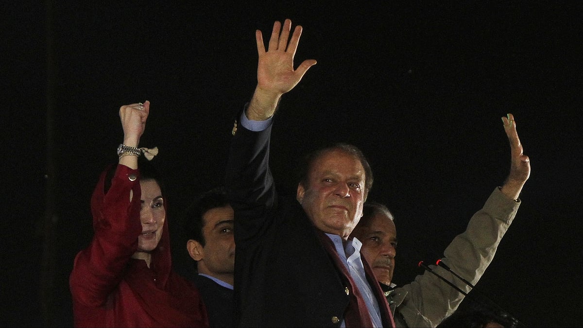 Nawaz Sharif criticised for using state machinery to stage political comeback