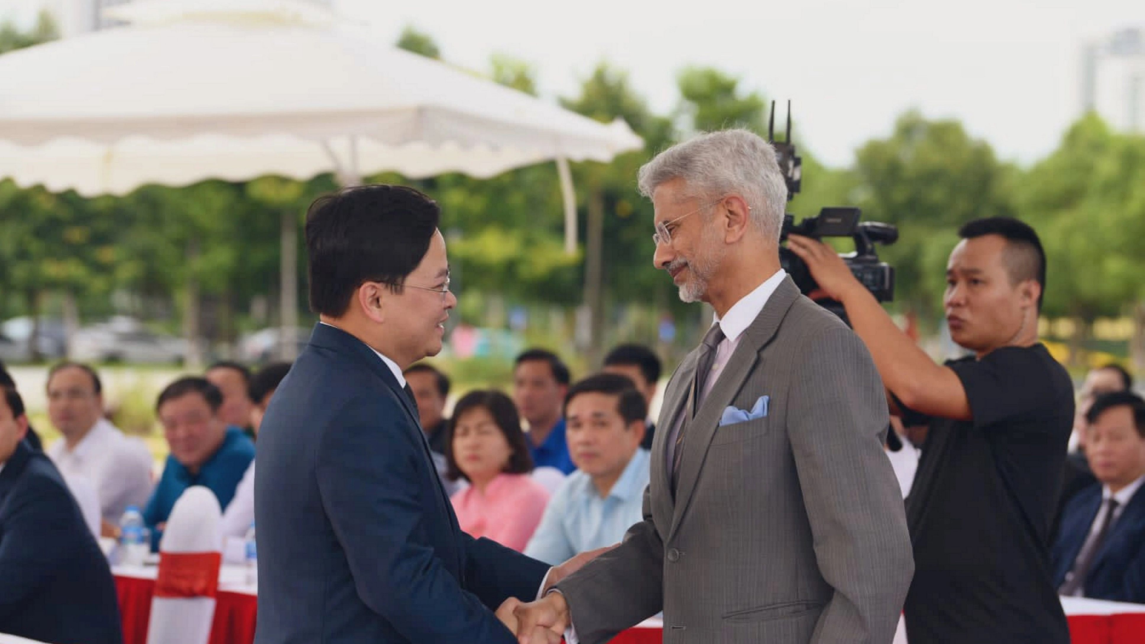 <div class="paragraphs"><p>External Affairs Minister S. Jaishankar during a ceremony for the unveiling of a bust of Rabindranath Tagore at the International Friendship Park, in Bac Ninh province, Vietnam, Sunday, Oct. 15, 2023. </p></div>