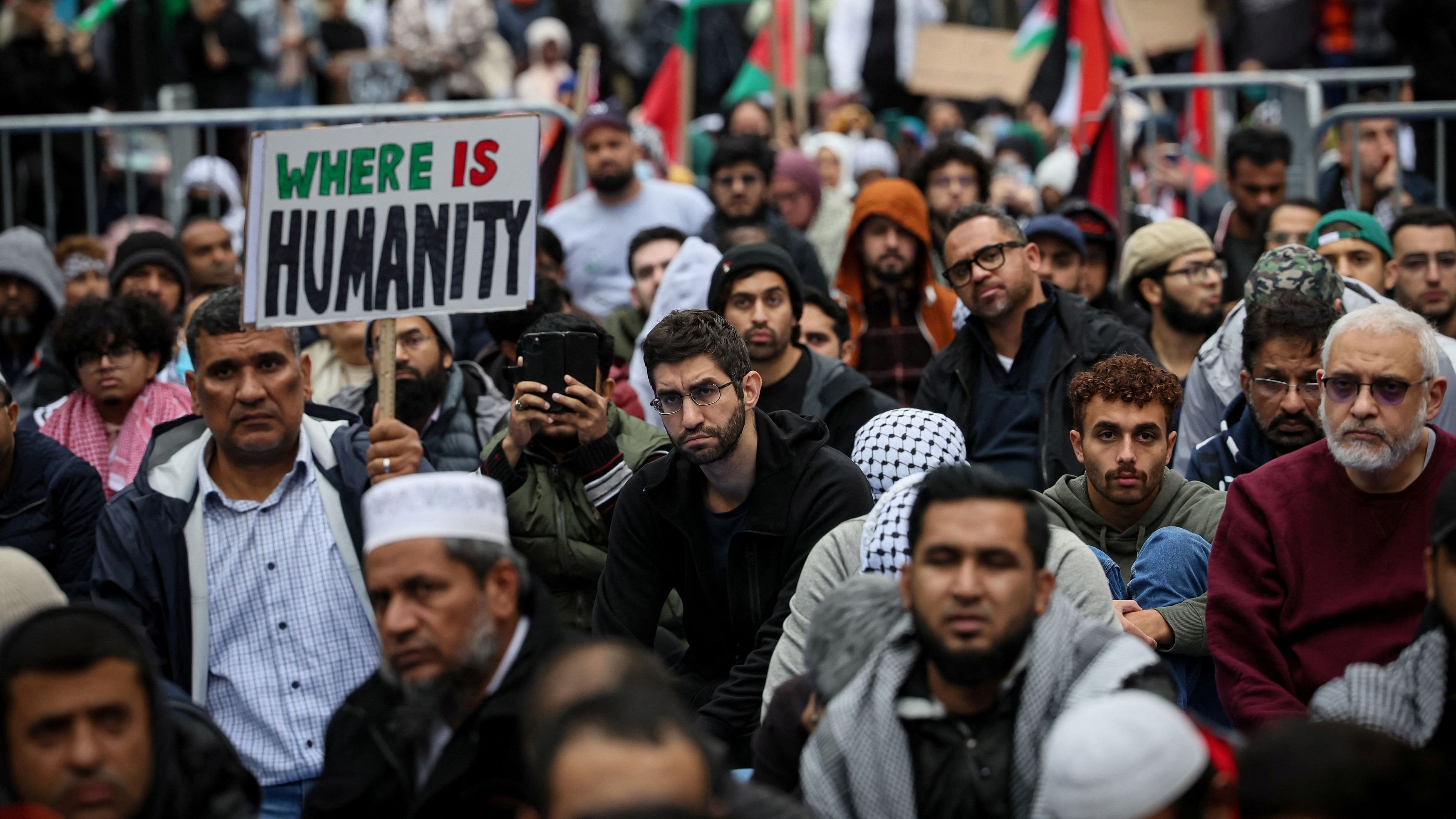 <div class="paragraphs"><p>People attend a communal Jumu'ah prayer and rally in support of Palestine in New York City, US, October 20, 2023.  </p></div>
