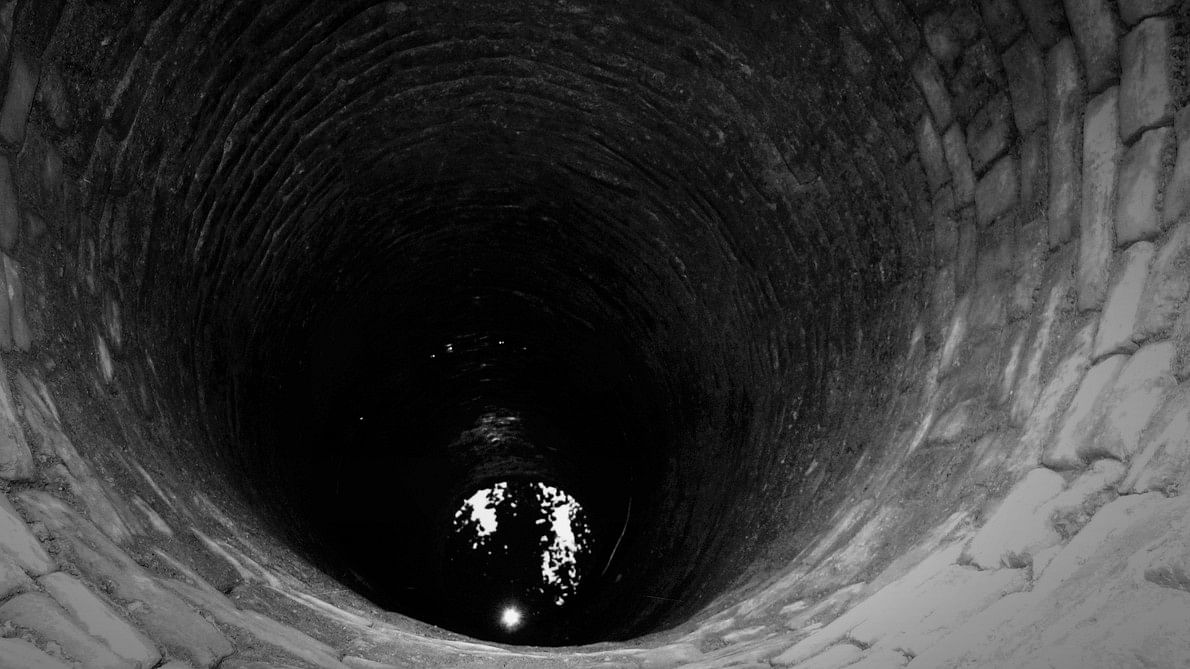 <div class="paragraphs"><p>Representative image of a well.</p></div>