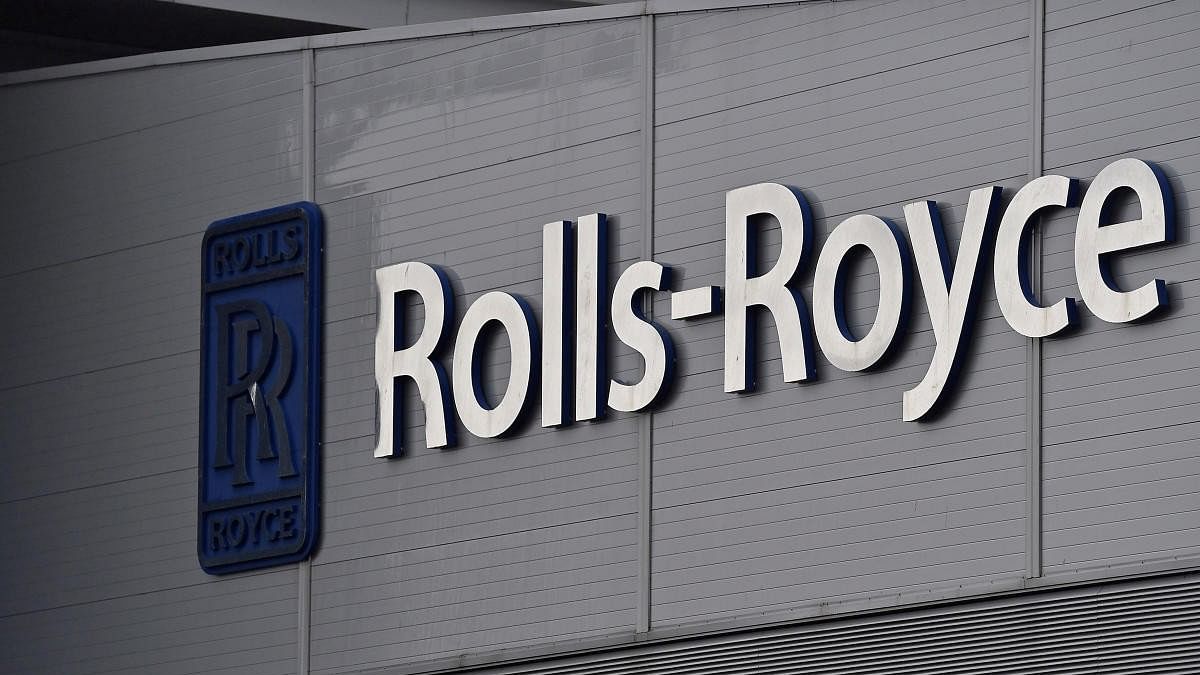 <div class="paragraphs"><p> A Rolls-Royce logo.</p></div>