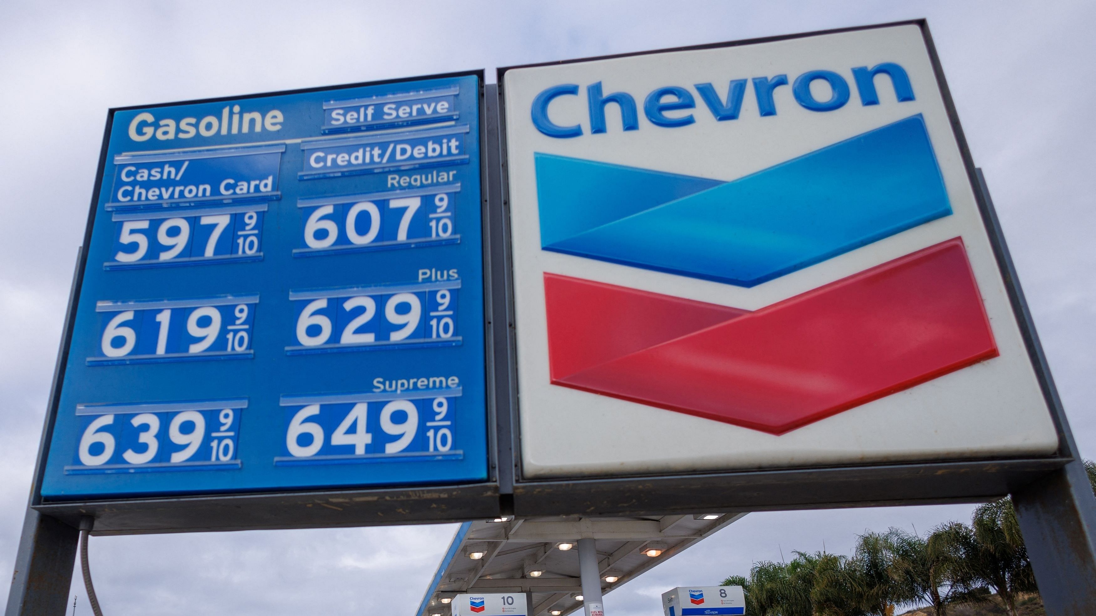 <div class="paragraphs"><p>A Chevron gas station is shown after Chevron Corp said it would buy Hess Corp in a $53 billion all-stock deal, in Encinitas, California, US.</p></div>