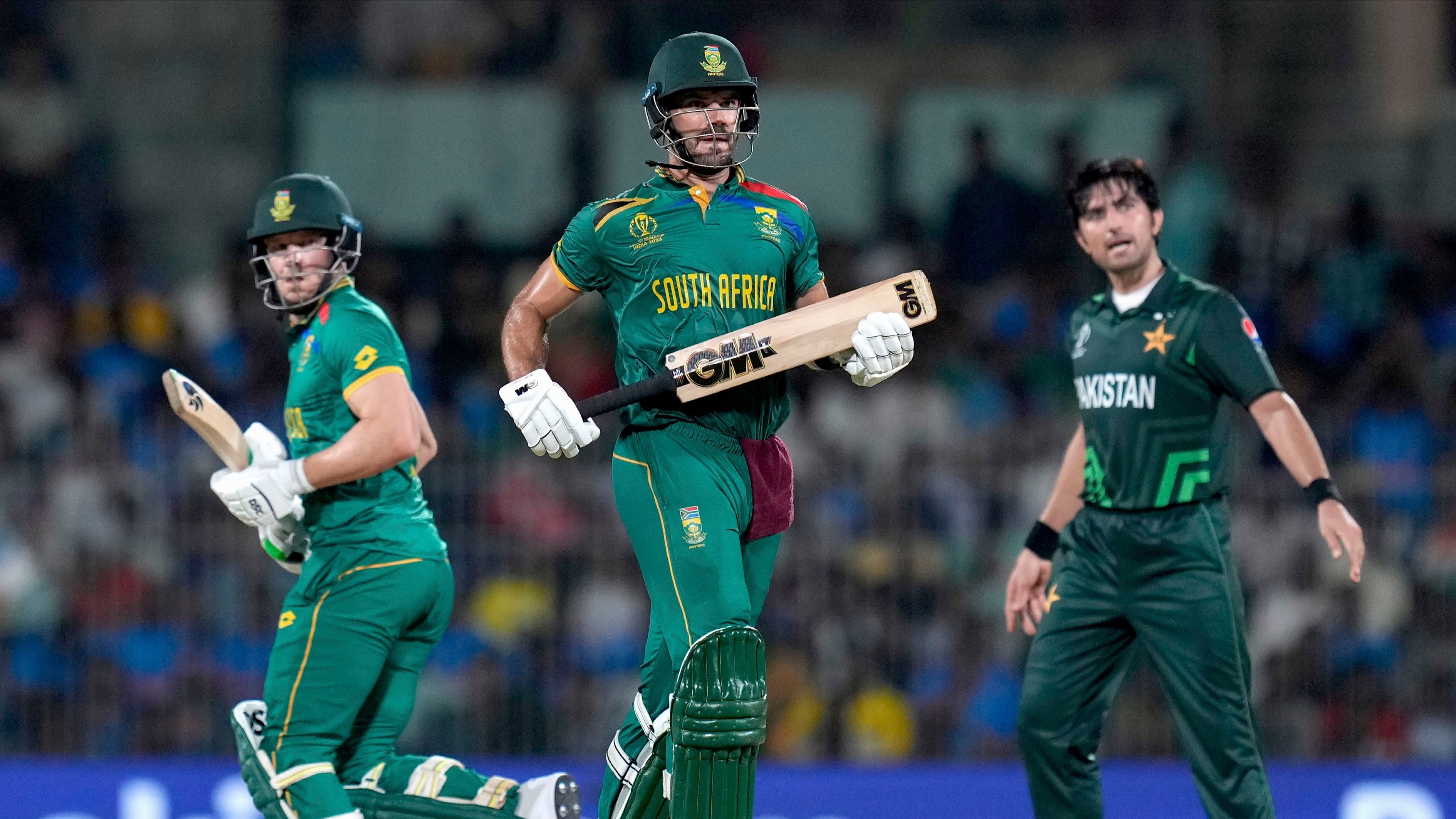 <div class="paragraphs"><p>South Africa's Aiden Markram and David Miller run between the wickets during the ICC Men's Cricket World Cup 2023 match between Pakistan and South Africa, at MA Chidambaram Stadium, in Chennai, Friday, Oct. 27, 2023.</p></div>