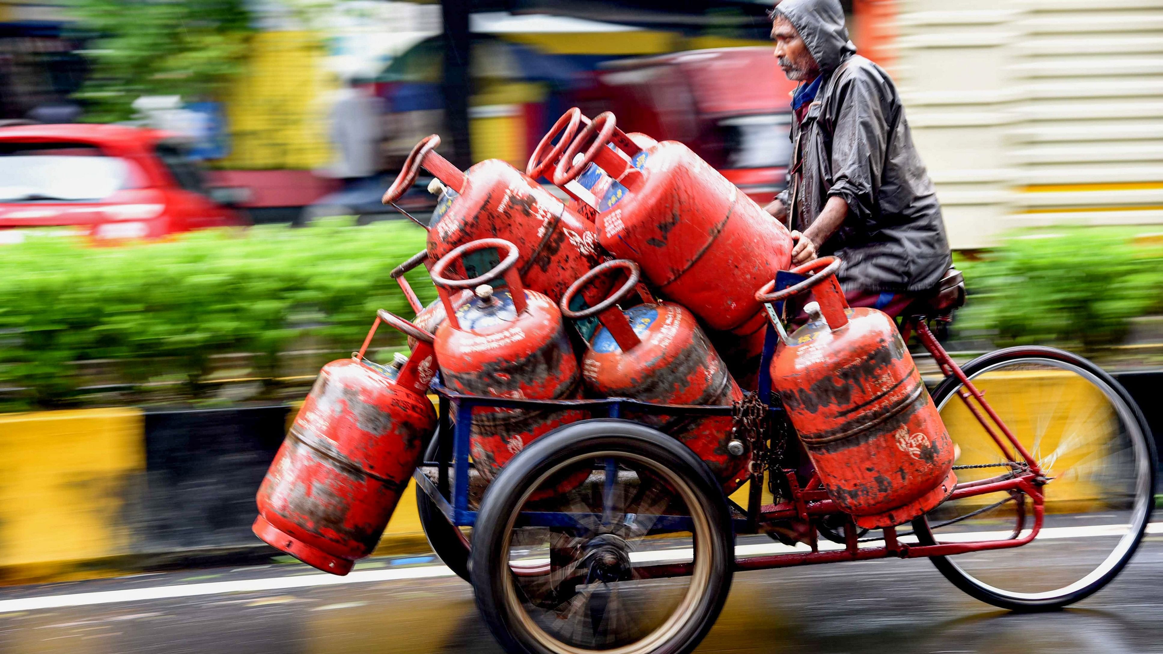 <div class="paragraphs"><p>Beneficiaries of Pradhan Mantri Ujjwala Yojana already receive a subsidy of Rs 200 per cylinder. Now the subsidy is increased to Rs 300 per cylinder, Union Minister Anurag Thakur said at a media briefing after the cabinet meeting.</p></div><div class="paragraphs"><p><br></p></div>