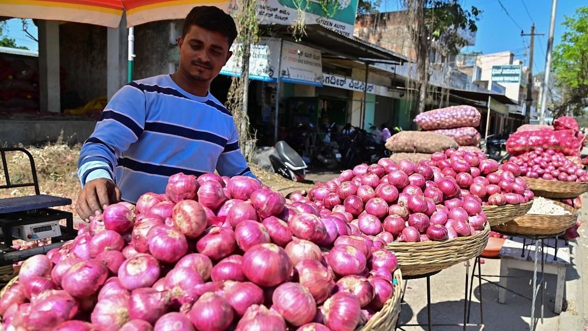 <div class="paragraphs"><p>Representative image showing a vendor selling onions.</p></div>