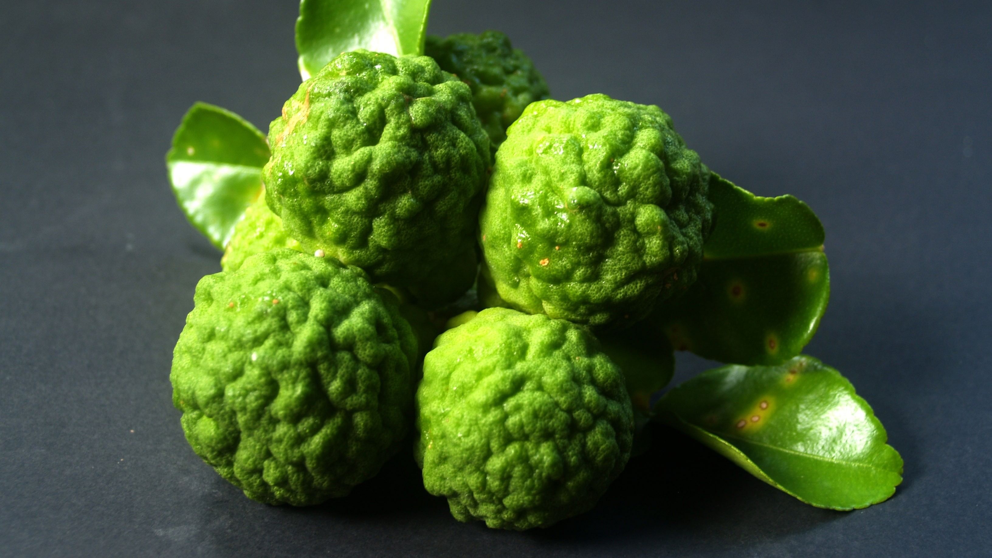 <div class="paragraphs"><p>Kaffir lime.</p></div>