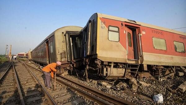 <div class="paragraphs"><p>Derailed coaches of North East Express near Raghunathpur railway station, in Buxar district.</p></div>