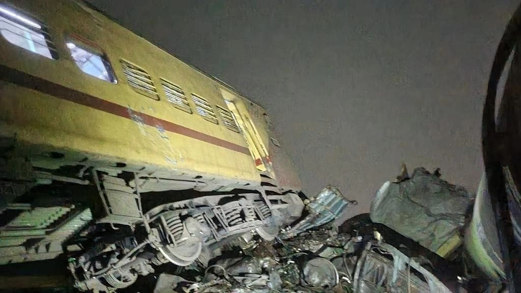 <div class="paragraphs"><p>Visuals from the derailed train near Kantakapalli junction of Vizianagaram district in Andhra Pradesh.</p></div>