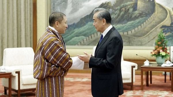 <div class="paragraphs"><p>Member of the Political Bureau of the CPC Central Committee and Foreign Minister Wang Yi meets with Bhutanese Foreign Minister Tandi Dorji.</p></div>