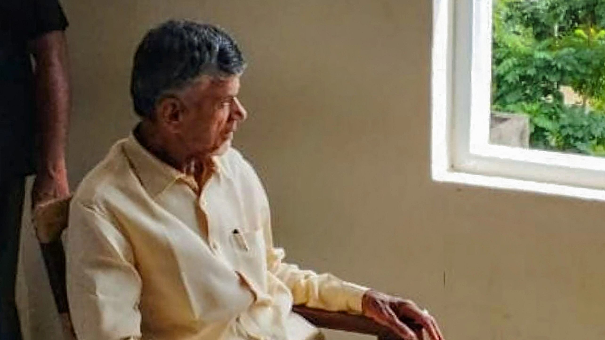 <div class="paragraphs"><p>TDP chief N Chandrababu Naidu at the Rajahmundry central jail.  </p></div>