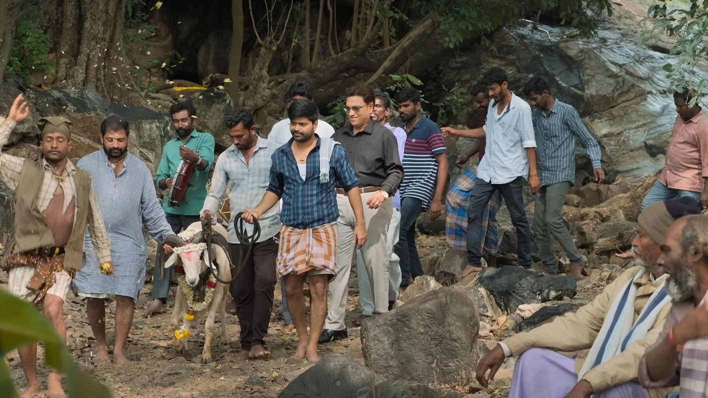 ‘Tagaru Palya’ pits witty villagers against city slickers.