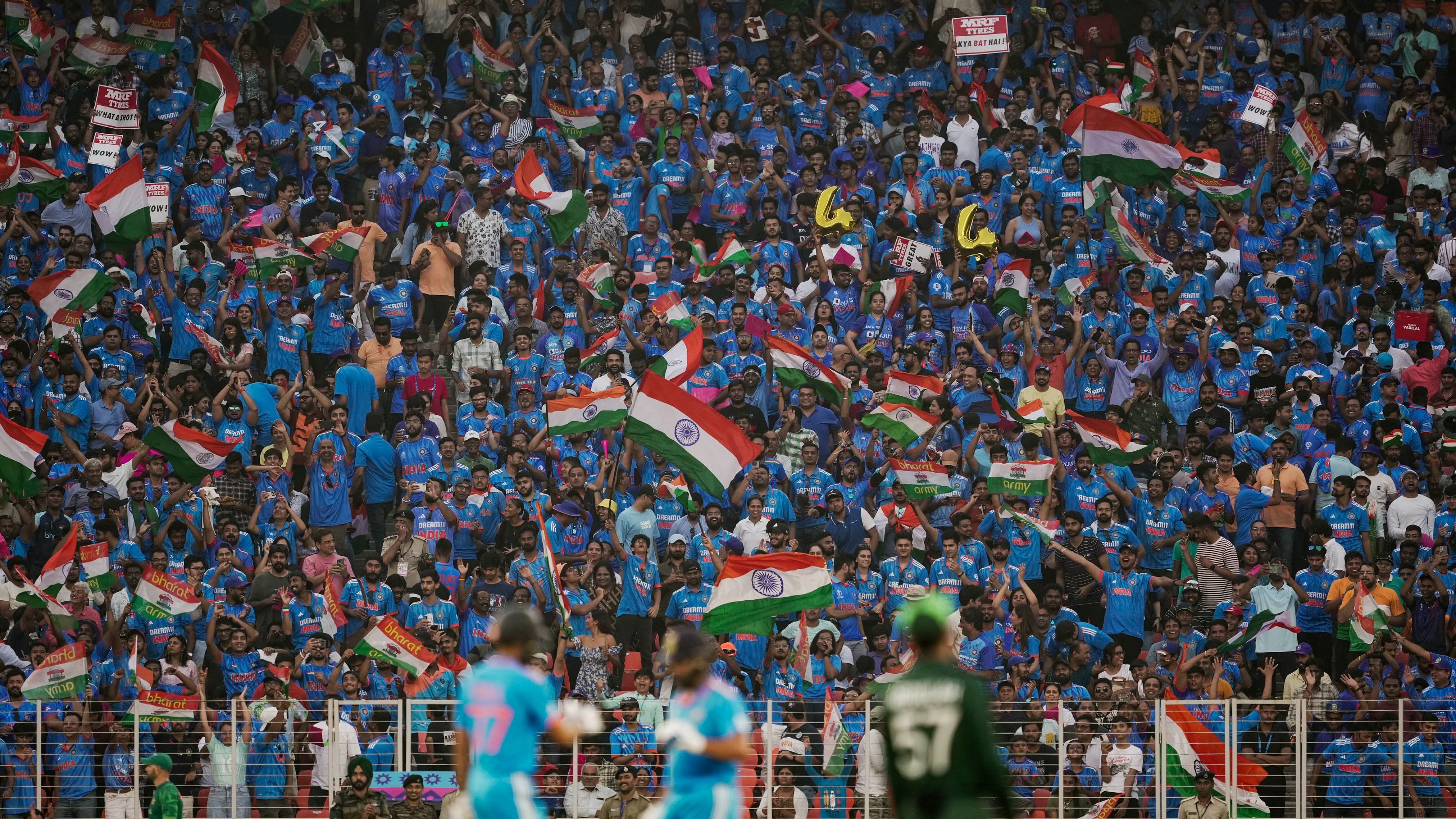 <div class="paragraphs"><p>Fans cheer up during the ICC Men's Cricket World Cup 2023 match between India and Pakistan, at Narendra Modi Stadium, in Ahmedabad.</p></div>