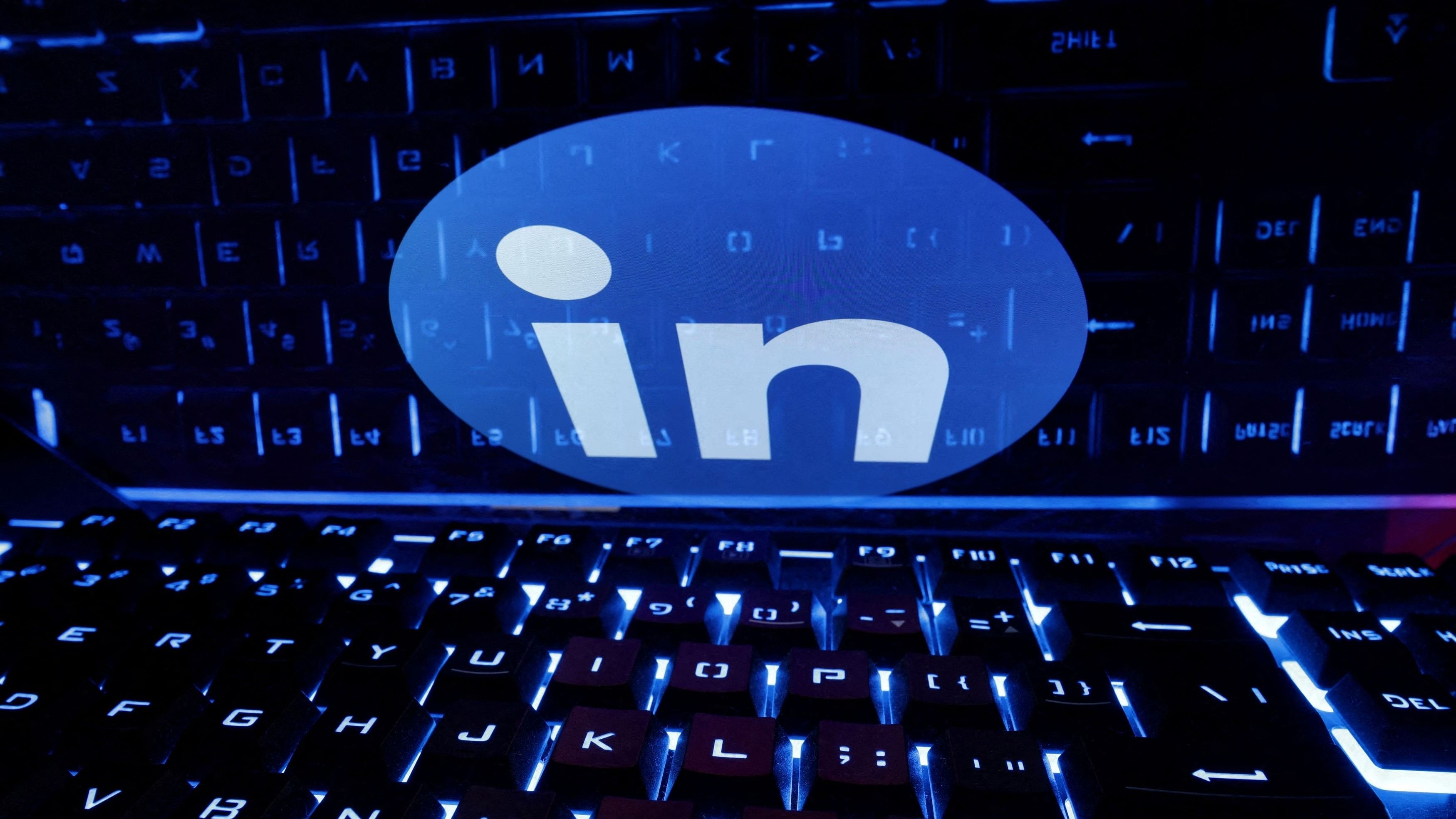 <div class="paragraphs"><p> A keyboard is placed in front of a displayed LinkedIn logo.</p></div>
