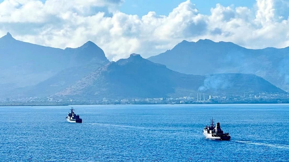 <div class="paragraphs"><p>Indian Naval Ship Sharda docks in Port Louis Harbour today to commemorate the 189th Aapravasi Diwas</p></div>