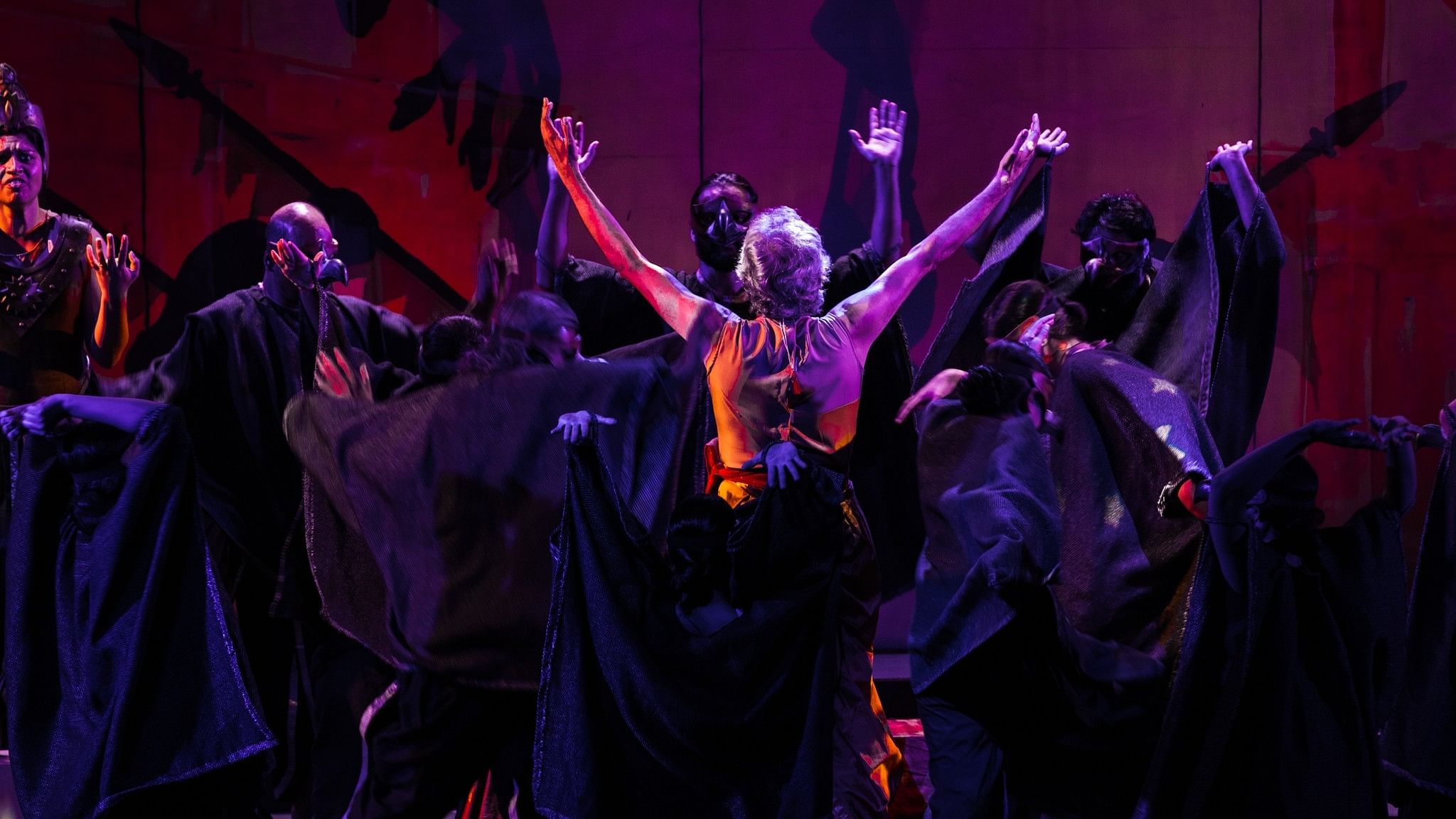 The play shines the most where it unflinchingly embraces the expressionist techniques: Bheeshma’sdeath surrounding vultures (in the picture) and Alayudha-Ghatotkacha’s fight.