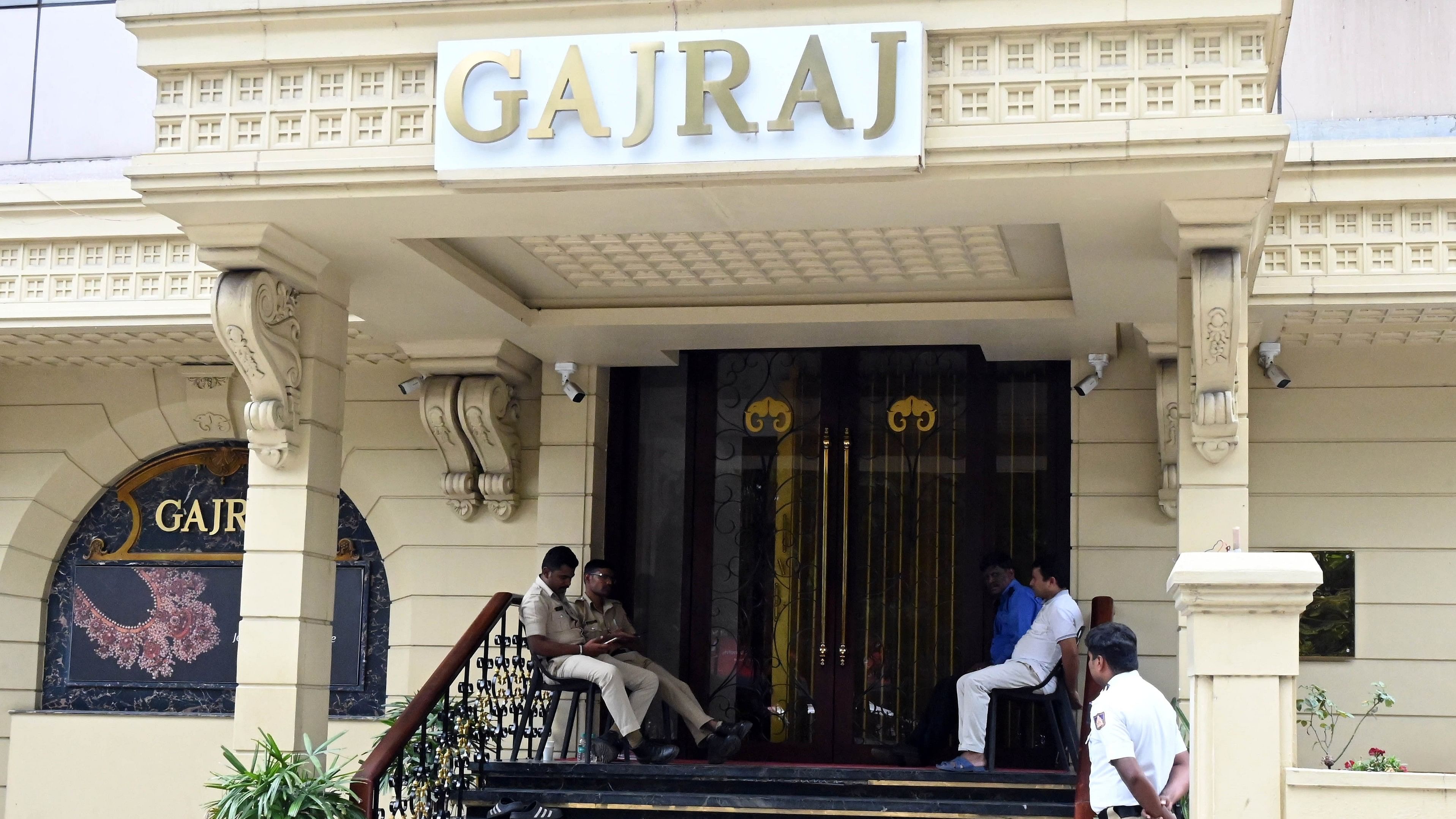 Sleuths raided a jewellery showroom on Sankey Road on Wednesday. DH Photo/BK Janardhan