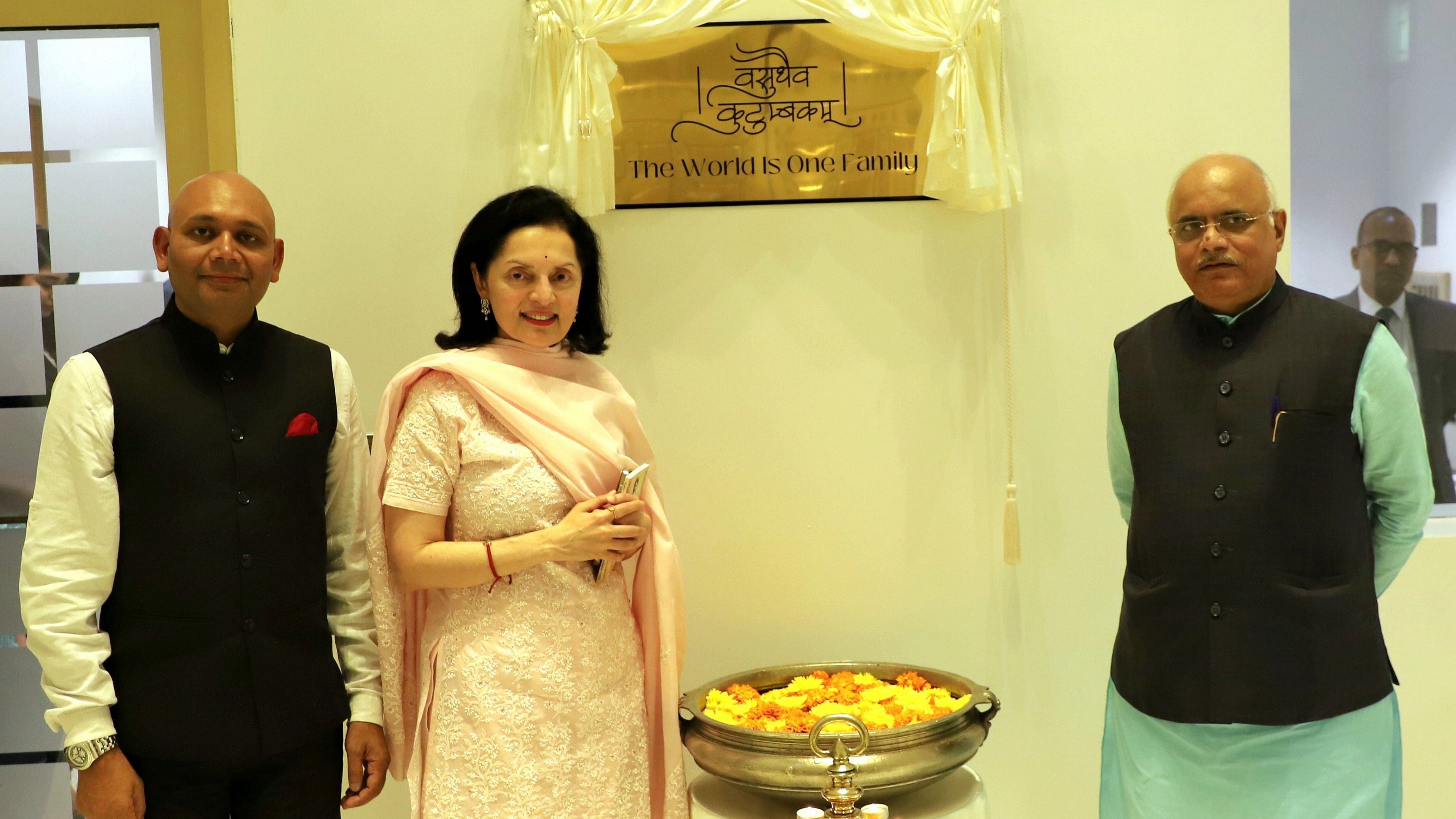 <div class="paragraphs"><p>Unveiling of the plaque with the phrase Vasudhaiva Kutumbakam in the premises of the Permanent Mission of India to the UN.</p></div>