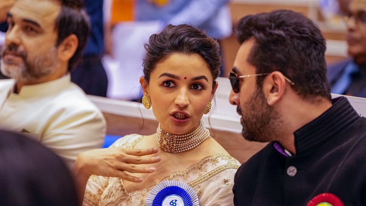 <div class="paragraphs"><p>Actors Alia Bhatt and Ranbir Kapoor during the 69th National Film Awards at Vigyan Bhavan, in New Delhi.&nbsp;</p></div>